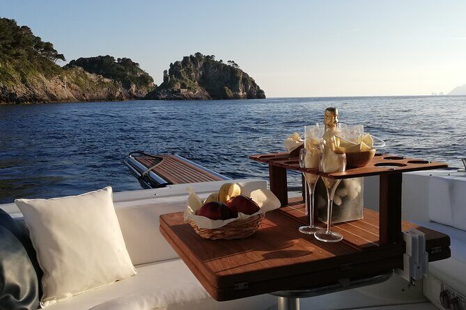 Private Cruise to Capri and Amalfi coast from Positano or Amalfi - yacht 40' - Nerano Stop: Lunch, a Swim, and a Change of Pace