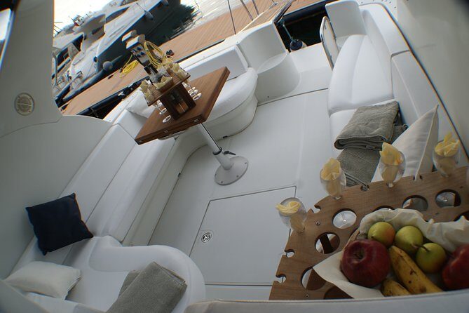 Private Cruise to Capri and Amalfi coast from Positano or Amalfi - yacht 40' - Food and Drinks: What’s Included, What Costs Extra